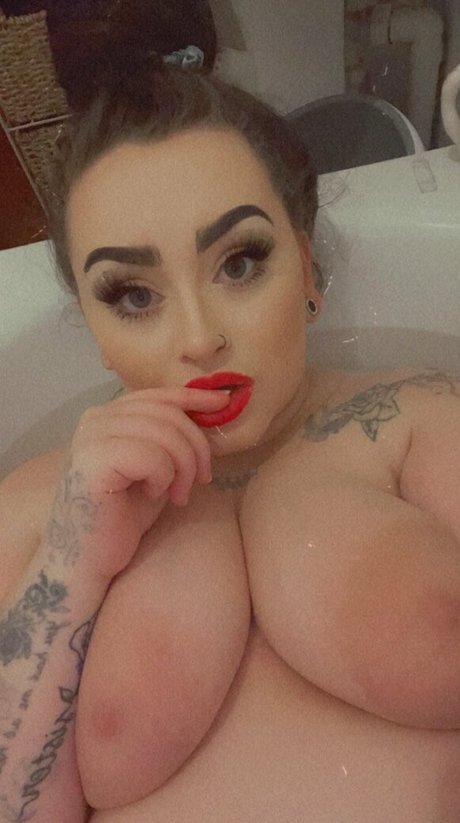 Foto di nudo di fuga di OnlyFans di Privtara69