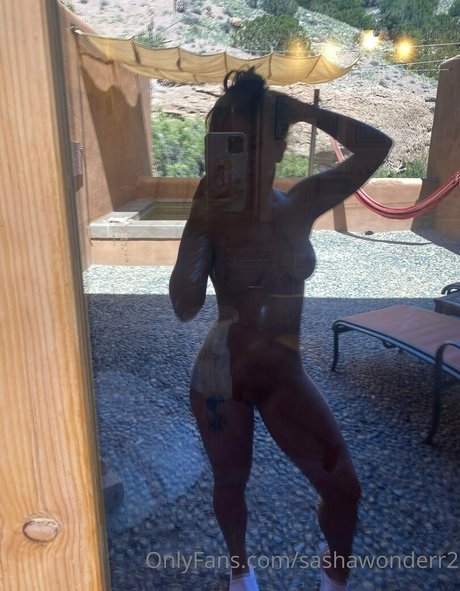 Foto di nudo di fuga di OnlyFans di Sashawonderr2