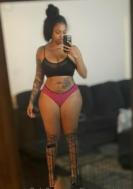 Foto di nudo di fuga di OnlyFans di Lisaexperience