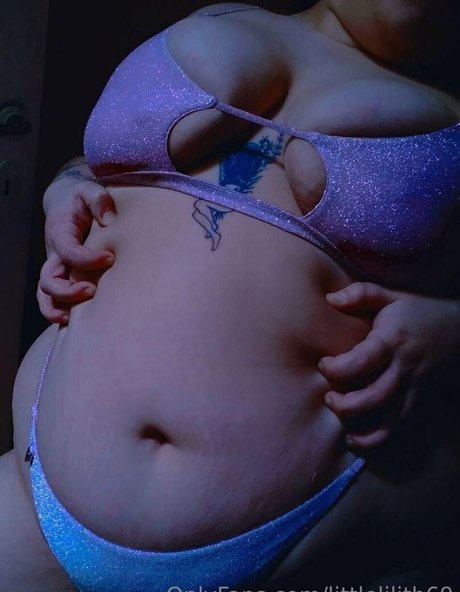 Foto di nudo di fuga di OnlyFans di Littlelilith69