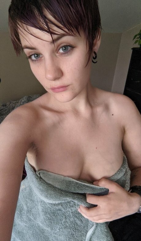 Foto di nudo di fuga di OnlyFans di Ellepix