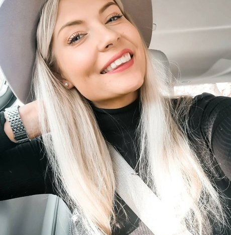 Foto di nudo di fuga di OnlyFans di Laura Nieminen
