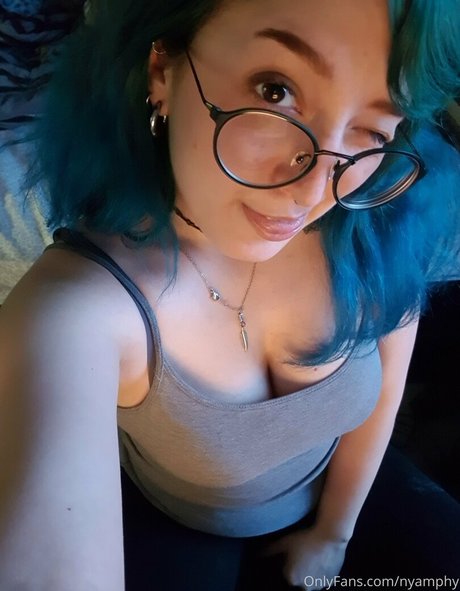 Foto di nudo di fuga di OnlyFans di Nyamphy