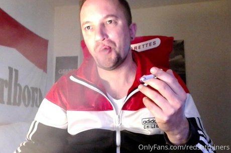 Foto di nudo di fuga di OnlyFans di Redsntrainers