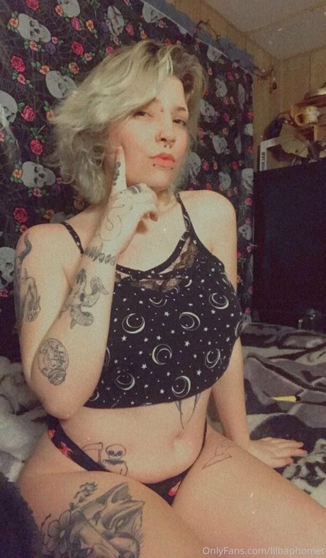 Foto di nudo di fuga di OnlyFans di Lilbaphomet