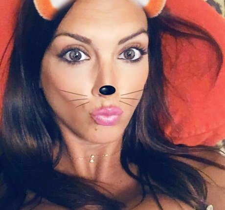 Foto di nudo di fuga di OnlyFans di Gatina 22
