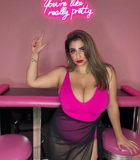 Foto di nudo di fuga di OnlyFans di Arikittee