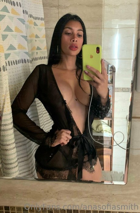 Foto di nudo di fuga di OnlyFans di Anasofiasmith