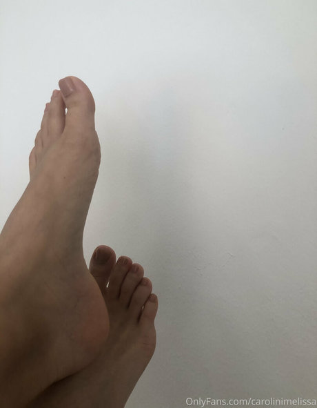 Foto di nudo di fuga di OnlyFans di Carolinimelissa