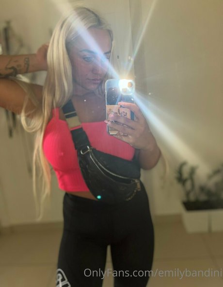 Foto di nudo di fuga di OnlyFans di Emilybandini