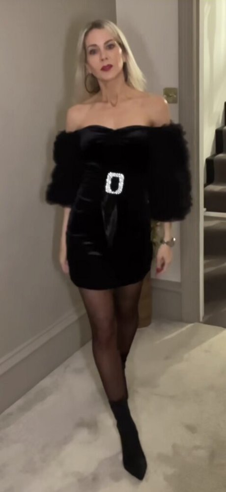 Foto di nudo di fuga di OnlyFans di Kate Lawler