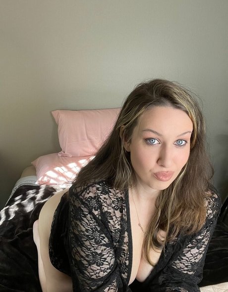 Foto di nudo di fuga di OnlyFans di Hobbittrash