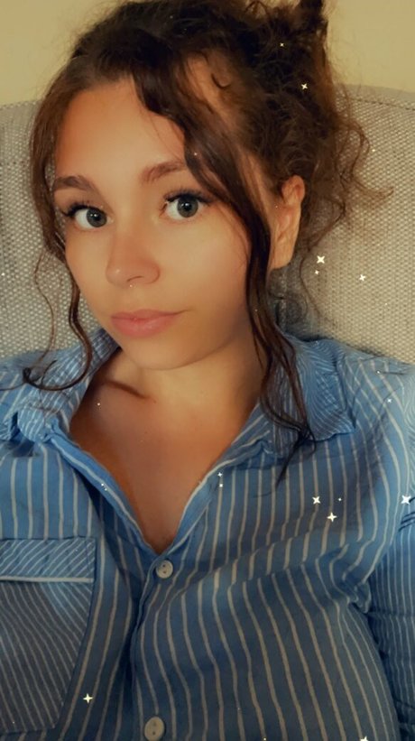 Foto di nudo di fuga di OnlyFans di Admiremeamy