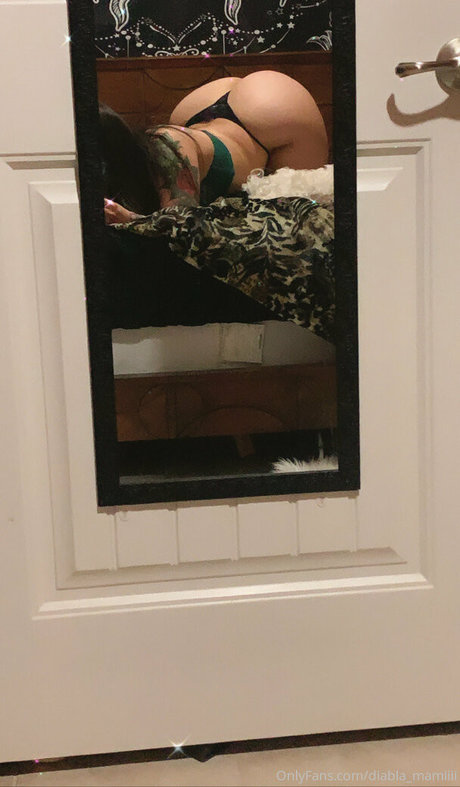 Foto di nudo di fuga di OnlyFans di Diablamamiiii