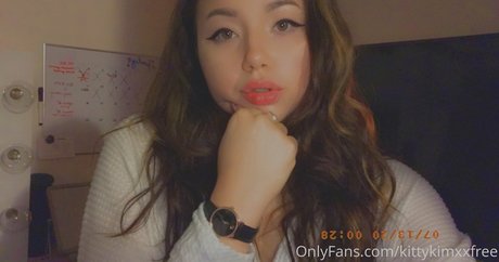 Foto di nudo di fuga di OnlyFans di Kittykimxxfree