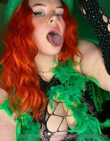 Foto di nudo di fuga di OnlyFans di Milkontapfreepage