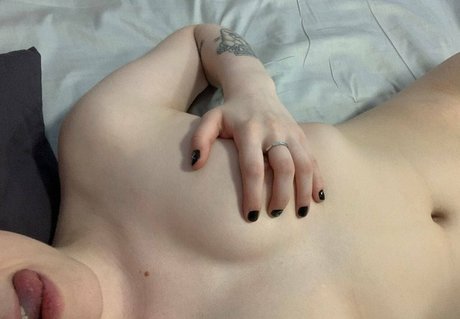 Foto di nudo di fuga di OnlyFans di Likastorm
