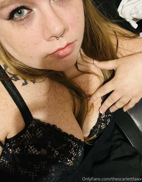 Thescarlettfawx