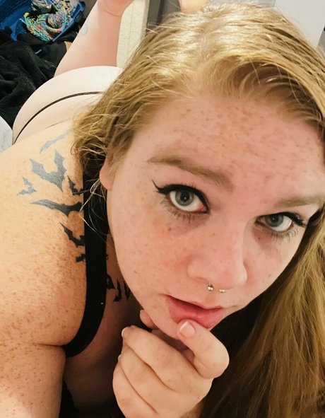Thescarlettfawx
