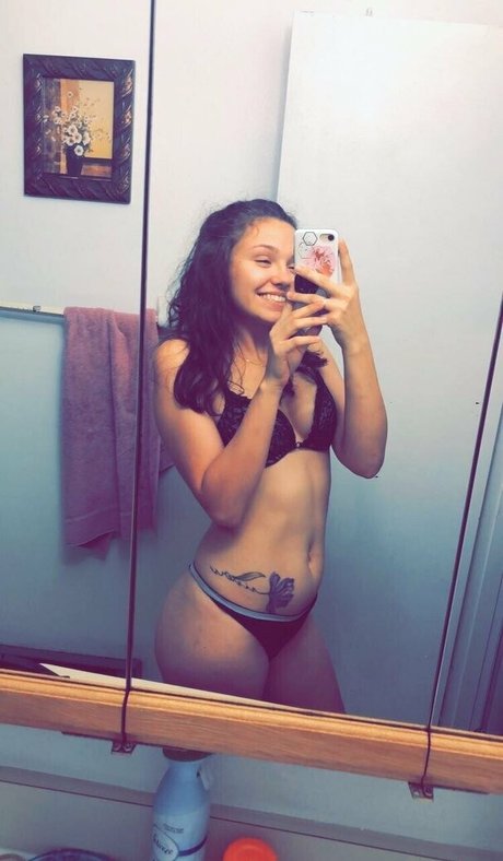 Foto di nudo di fuga di OnlyFans di Tinabeeeean