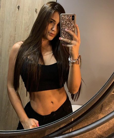 Foto di nudo di fuga di OnlyFans di Daniela Velez