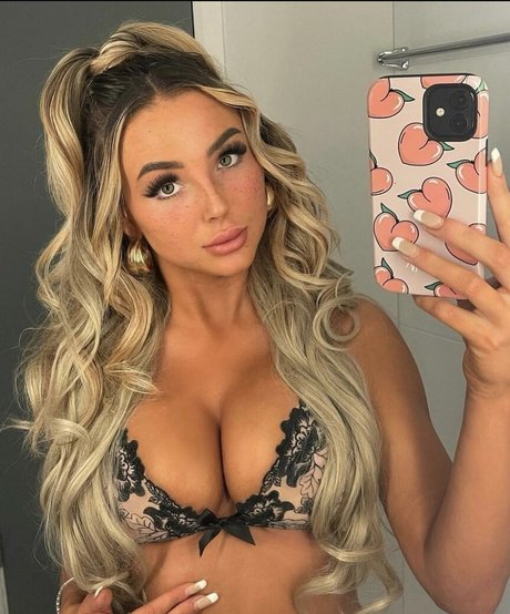 Beth Amelia