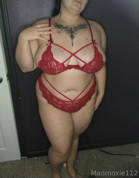 Foto di nudo di fuga di OnlyFans di Madmoxie112