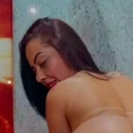 Foto di nudo di fuga di OnlyFans di Jhenis Kutkut