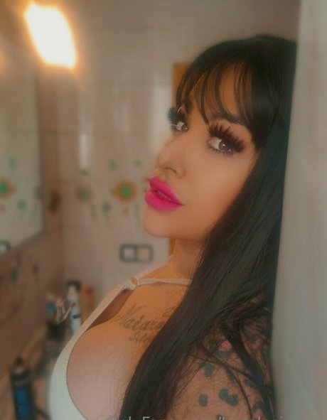 Foto di nudo di fuga di OnlyFans di Tugolosina30