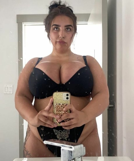 Foto di nudo di fuga di OnlyFans di Isabelle Maltais