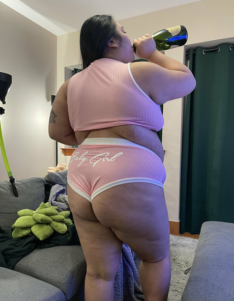 Foto di nudo di fuga di OnlyFans di Mochiibabii