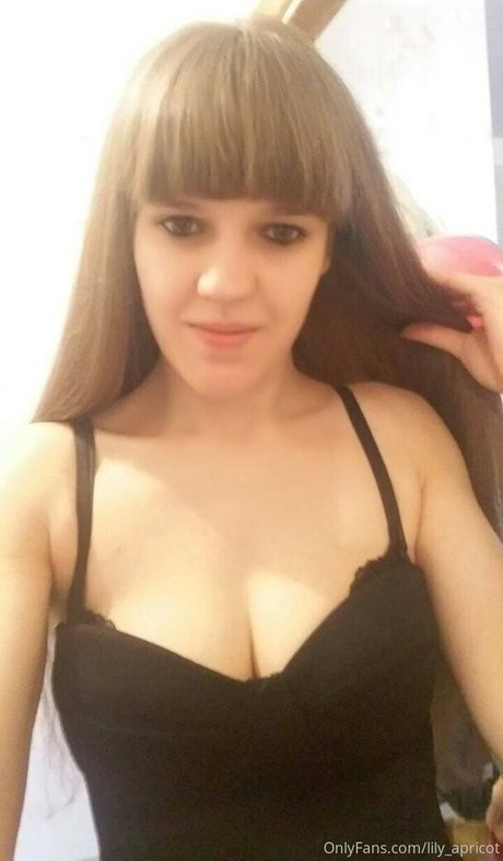 Foto di nudo di fuga di OnlyFans di Lilyapricot