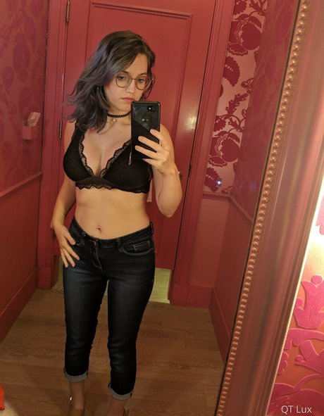 Foto di nudo di fuga di OnlyFans di Qtlux