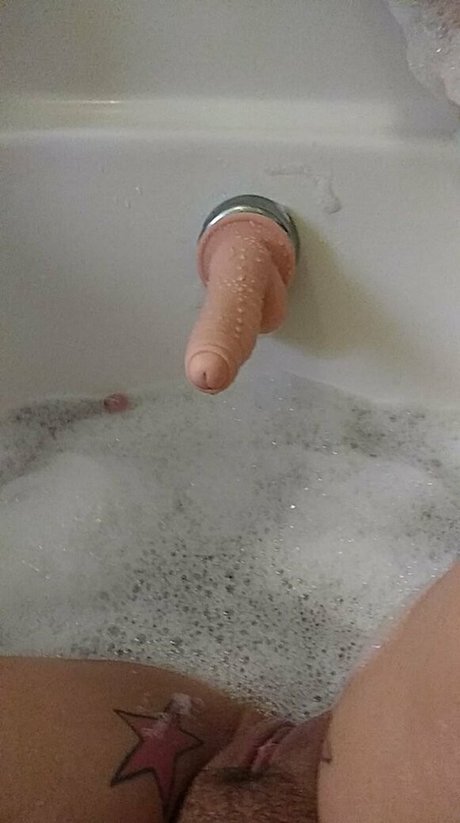 Blondehoney22