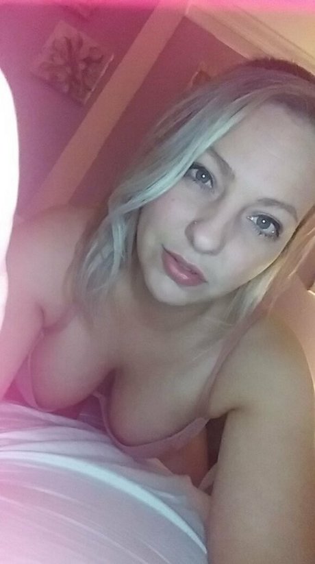 Blondehoney22