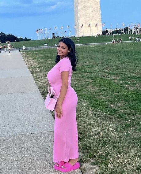 Foto di nudo di fuga di OnlyFans di Summer T