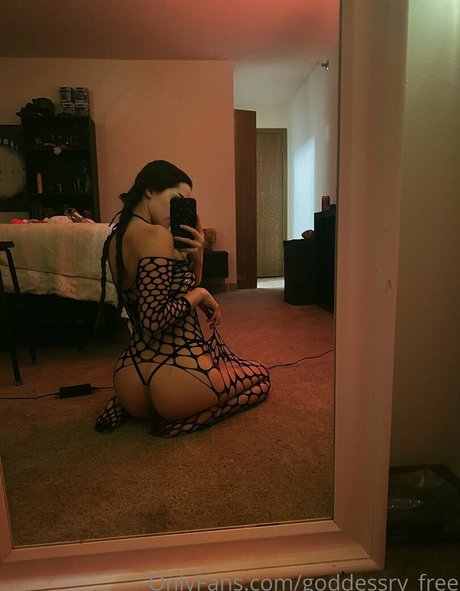 Foto di nudo di fuga di OnlyFans di Goddessryfree