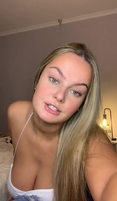 Foto di nudo di fuga di OnlyFans di Leah Booth