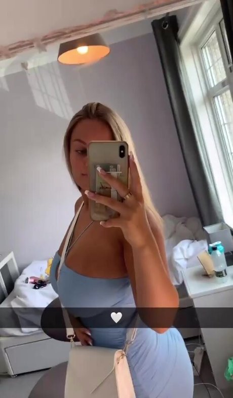 Foto di nudo di fuga di OnlyFans di Leah Booth