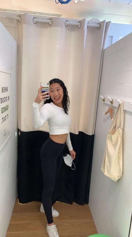 Foto di nudo di fuga di OnlyFans di Alisonl