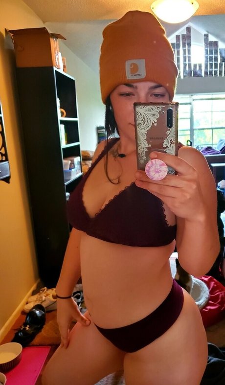 Foto di nudo di fuga di OnlyFans di Charlihoodwouldfree