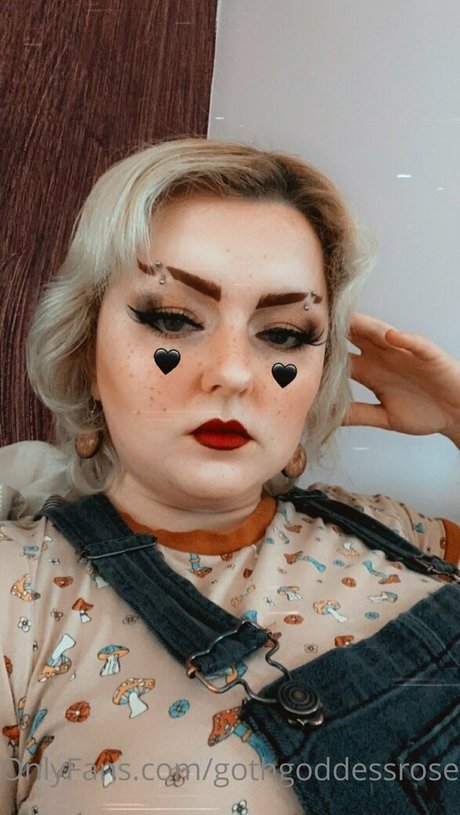 Gothgoddessrose