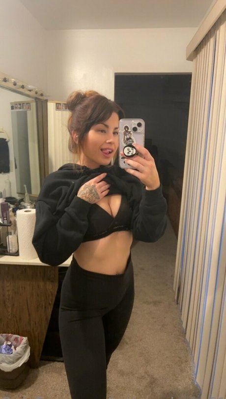 Foto di nudo di fuga di OnlyFans di Tattooedgem619