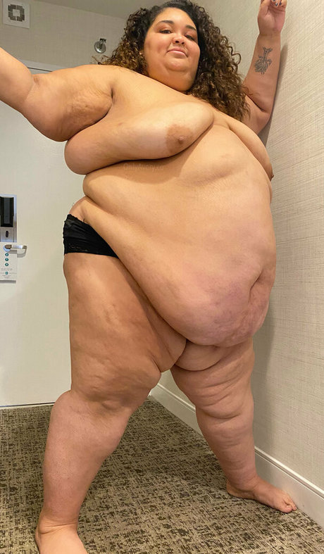 Foto di nudo di fuga di OnlyFans di Averyssbbw