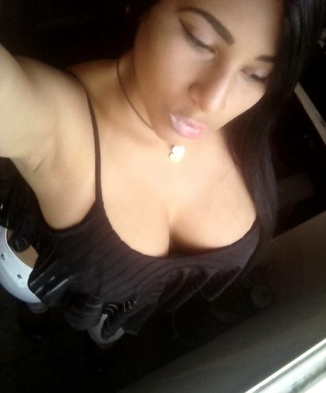 Foto di nudo di fuga di OnlyFans di Nohely Guilarte