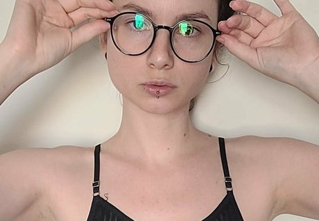 Foto di nudo di fuga di OnlyFans di Lunarium