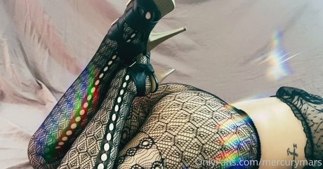 Foto di nudo di fuga di OnlyFans di Mercurymars