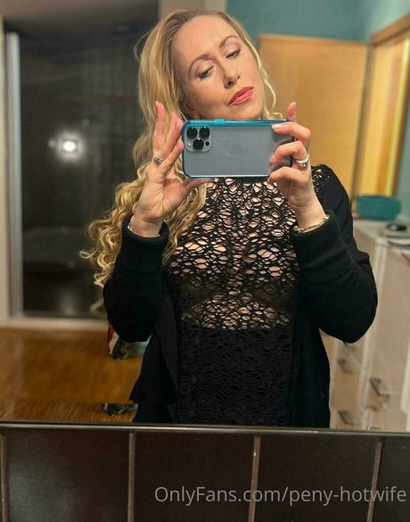 Foto di nudo di fuga di OnlyFans di Penyhotwife