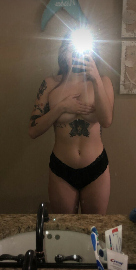 Foto di nudo di fuga di OnlyFans di Lainaxox