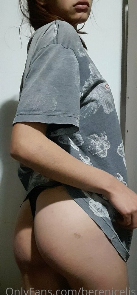 Foto di nudo di fuga di OnlyFans di Berenicelis
